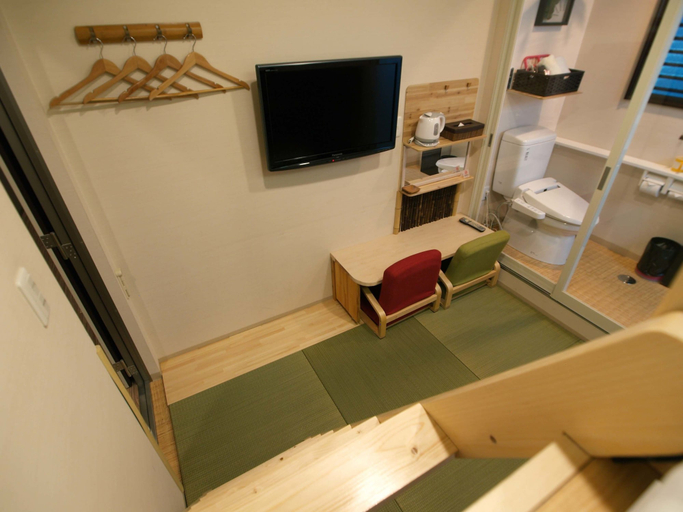 Others 5, Guesthouse Narakomachi, Nara