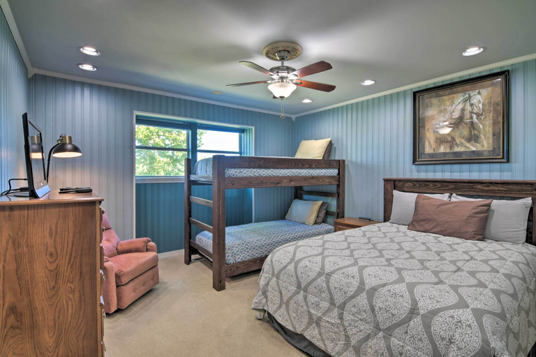 Bedroom 3, Spacious Branson Condo: 3 Mi to Table Rock Lake!, Taney