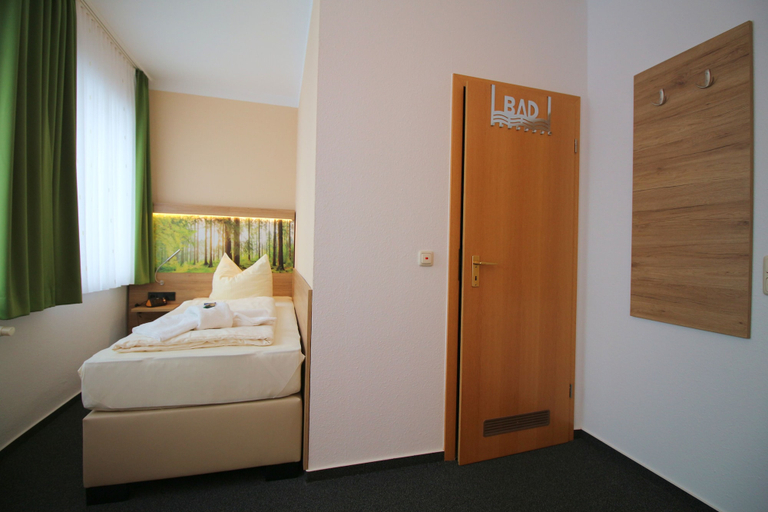 Bedroom 4, Hotel Garni Harzresidenz, Harz