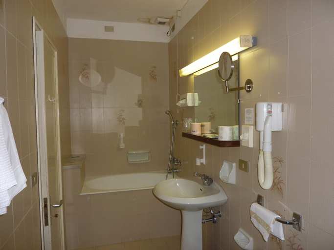 Bathroom 3