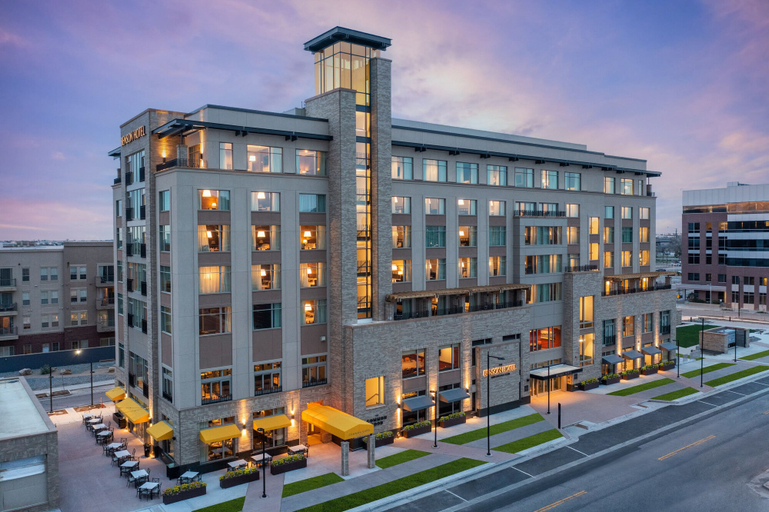 Exterior & Views