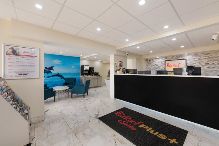 Public Area 2, Red Roof PLUS & Suites Virginia Beach - Seaside, Virginia Beach