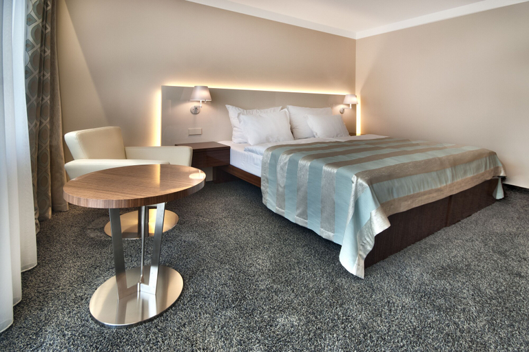 Bedroom 3, Luxury Spa & Wellness Hotel Prezident, Karlovy Vary
