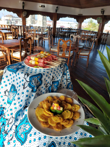 Food & Drinks 3, Horizon Palace, Mjini