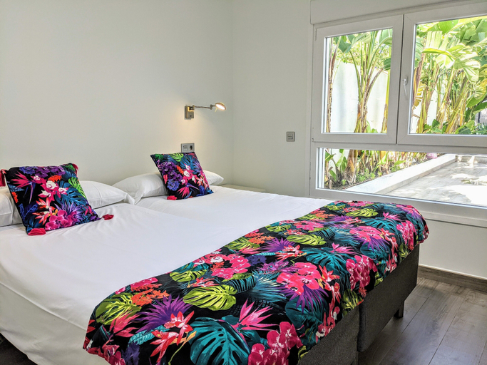 Bedroom 3, Coral Beach Aparthotel, Málaga