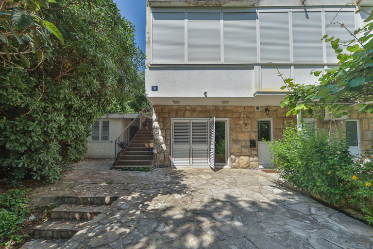 Exterior & Views 2, Studio Mediteranska Street