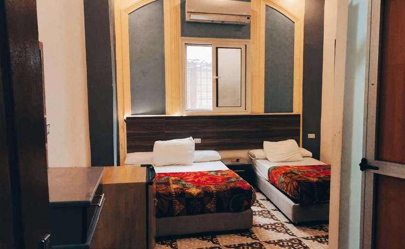 Bedroom 5, The Emerald Hotel, 'Abdin