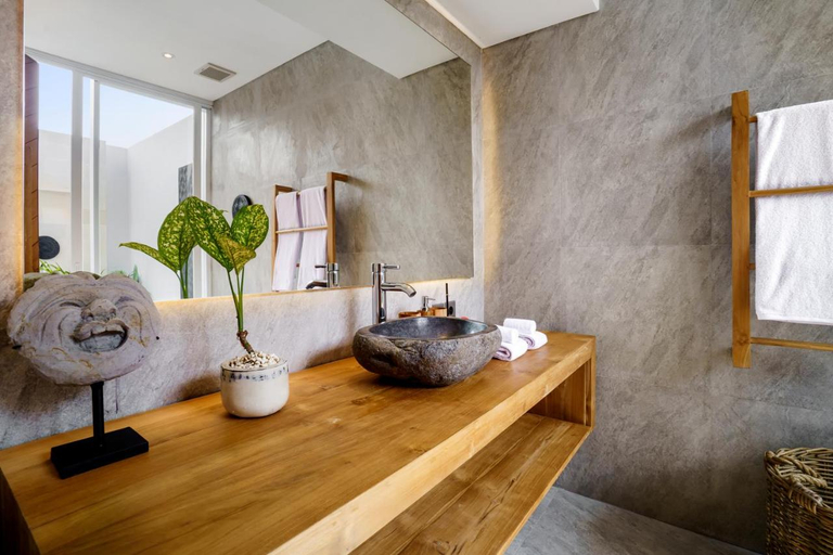 Bathroom 4, VIlla Cabrera by BaliSuperHost, Gianyar