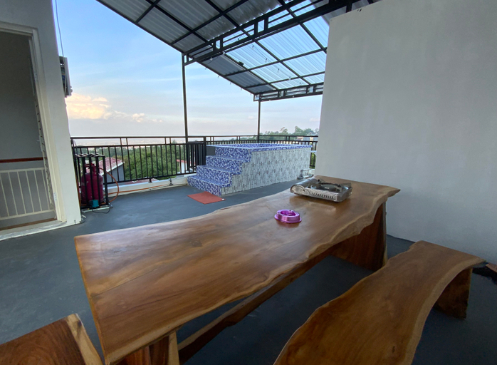 Food & Drinks, Villa Puncak Batu, Malang