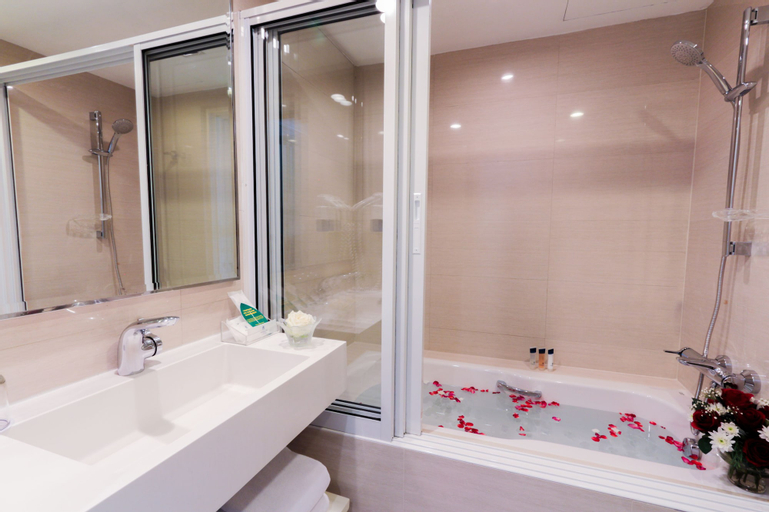Bathroom 6