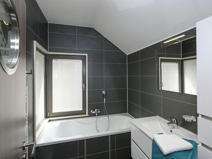 Bathroom 4, Comfortable Villa With Stove, Located in a Lake Area, Hainaut