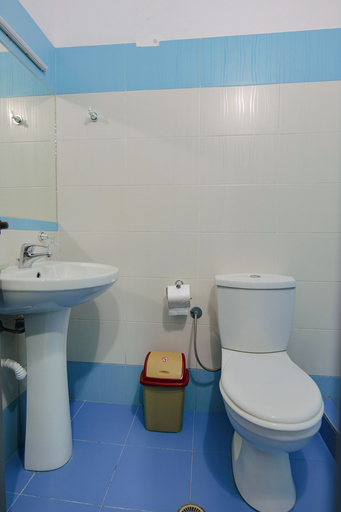 Bathroom 3, Hotel Argjiro, Sarandës