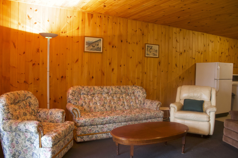 Others 2, White Birch Lodge, Kenora