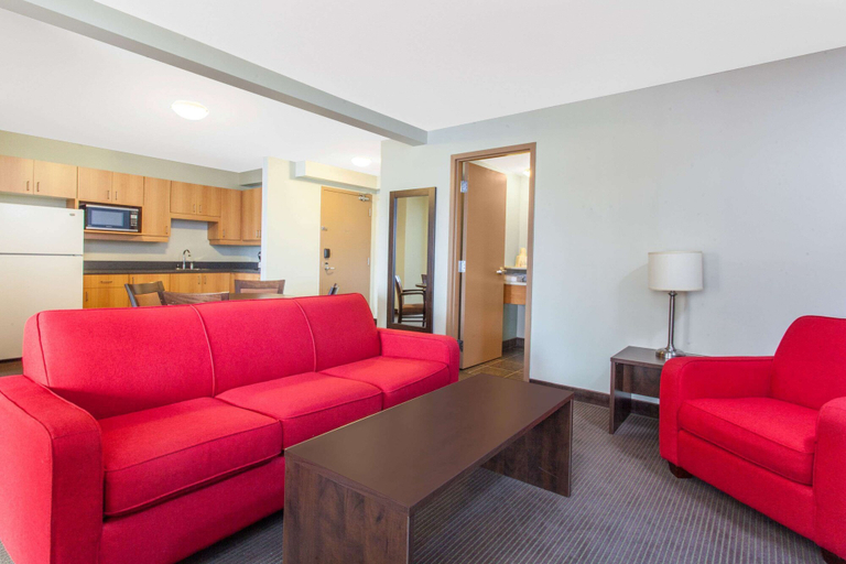 Others 5, Super 8 by Wyndham Red Lake ON, Kenora