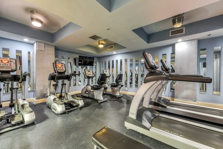 Sport & Beauty 4, Calypso Condos by TO, Bay