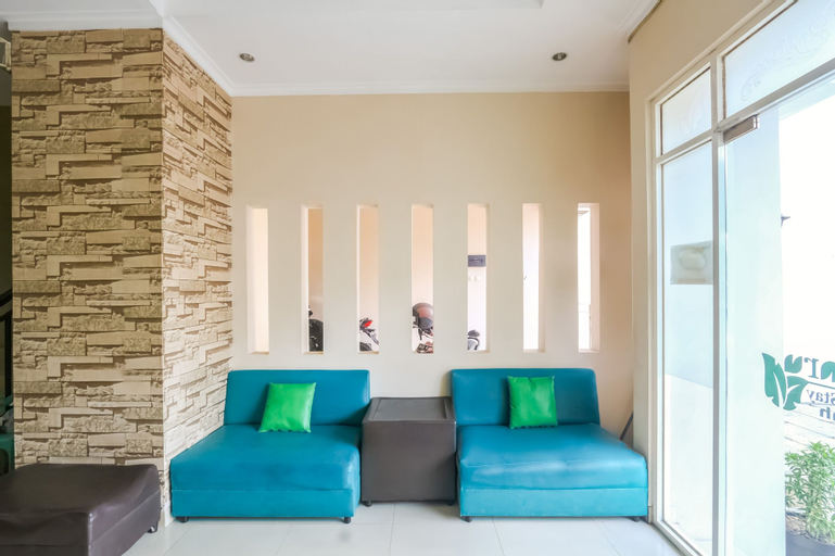 Public Area 3, OYO 90193 D'waru Homestay Syariah, Solo