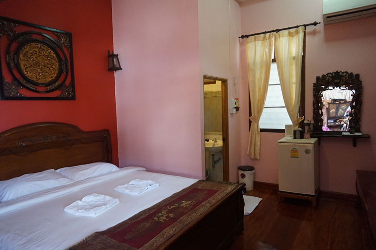 Bedroom 12