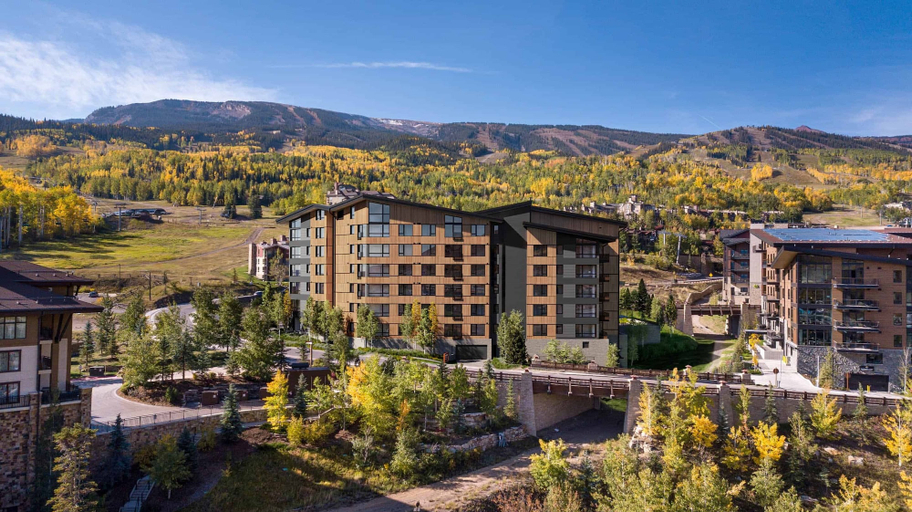 Exterior & Views 2, Electric Pass Lodge, Pitkin