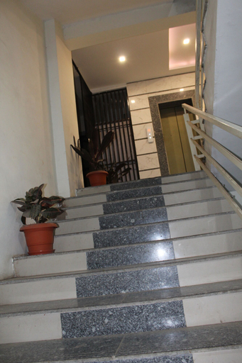 Others 4, Hotel Vivan, Gandhinagar
