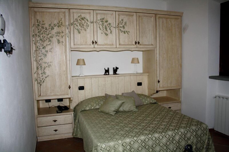 Bedroom 12