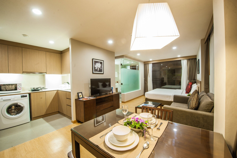 Dining Room 1