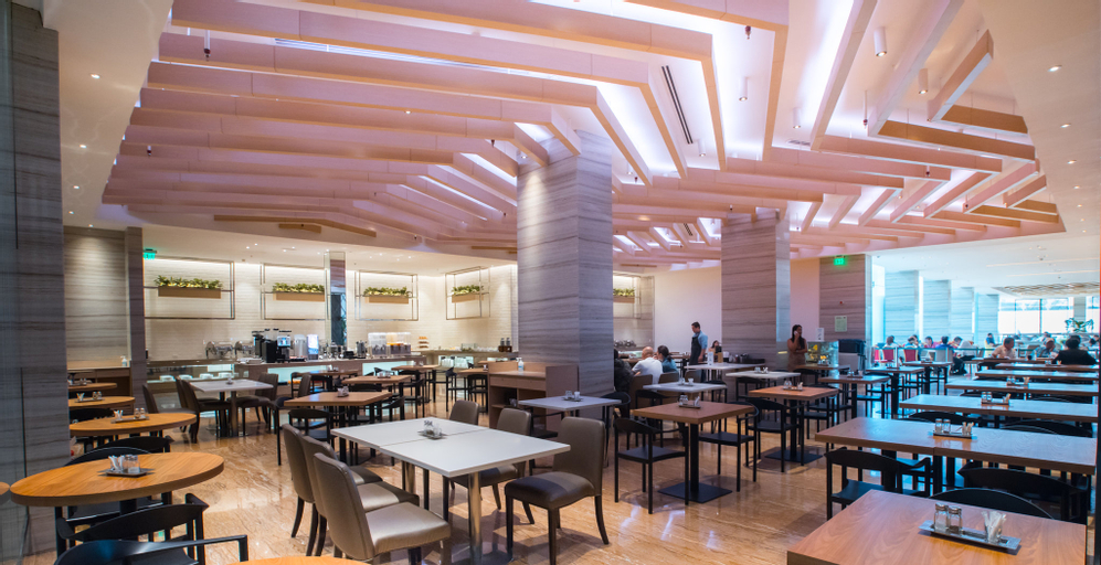 Food & Drinks 2, Holiday Inn Express Manila Newport City, Pasay City
