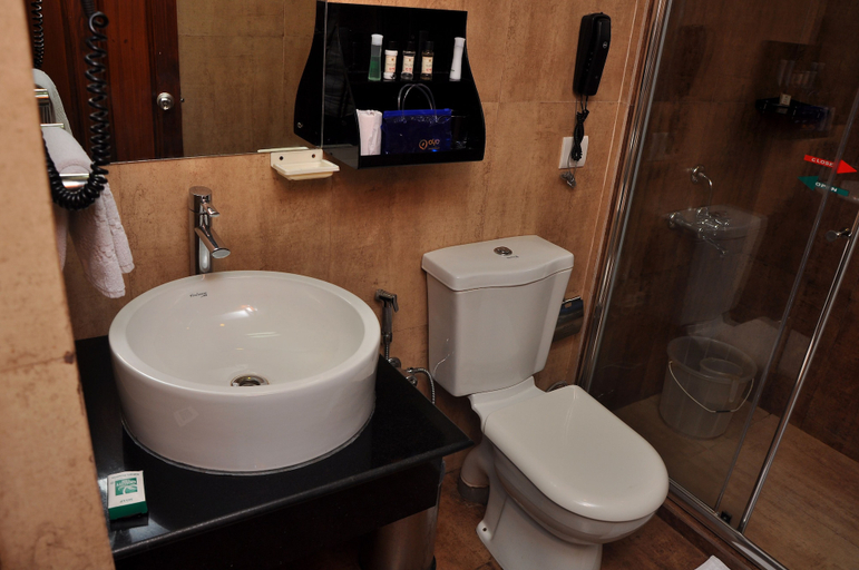 Bathroom 3, Benzz Park - Kodai, Dindigul