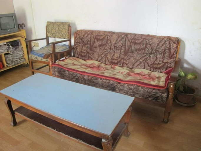 Others 5, Green Park, Gandaki