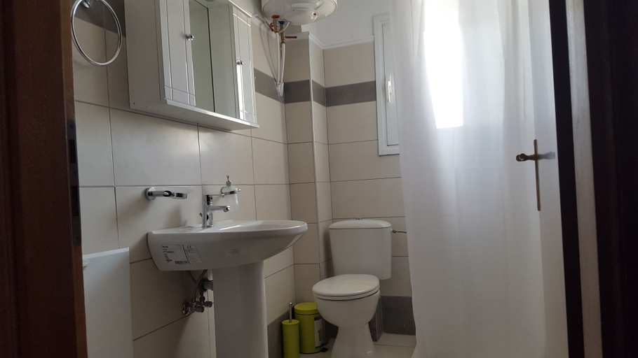 Bathroom 5, Varmy, Crete