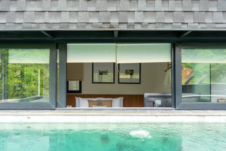 Swimming Pool 11