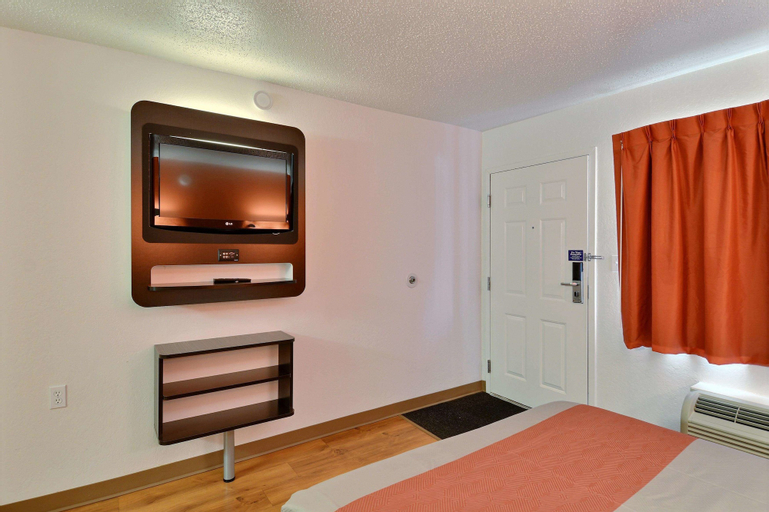 Bedroom 11