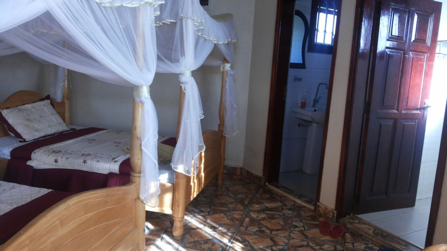 Bedroom 12
