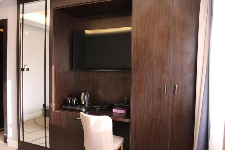 Bathroom 5, Howard Johnson by Wyndham Riyadh Al Nasiriyah, Riyadh