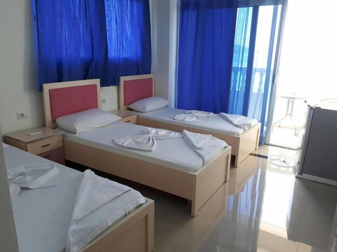 Bedroom 4, Kalemi's Beachside Hotel, Sarandës
