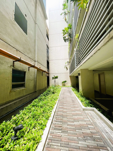 Exterior & Views 2, HENRY & ADICHE EMPERADOR BUILDING, Pasay City