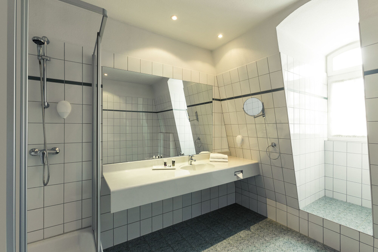 Bathroom 5, Sunday Hotel Schloss Neustadt Glewe, Ludwigslust-Parchim