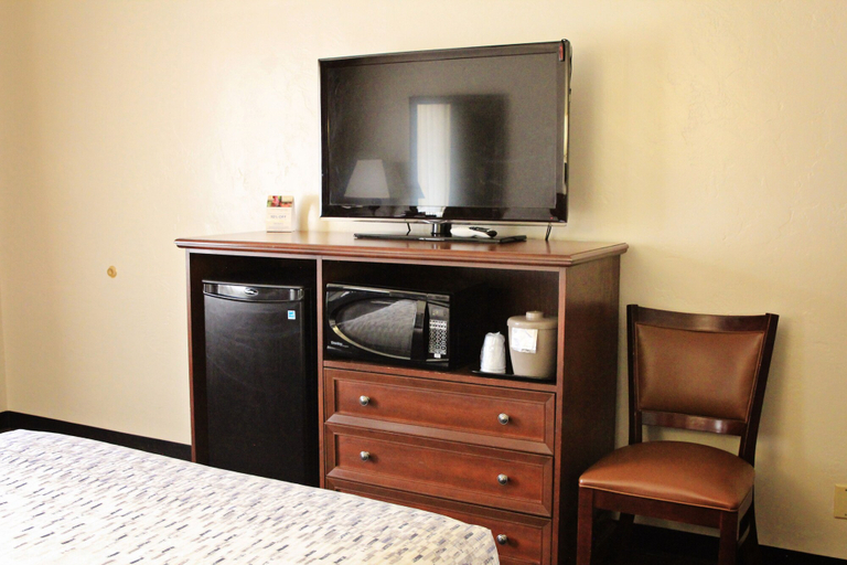 Bedroom 3, Bowen Motel, Grand