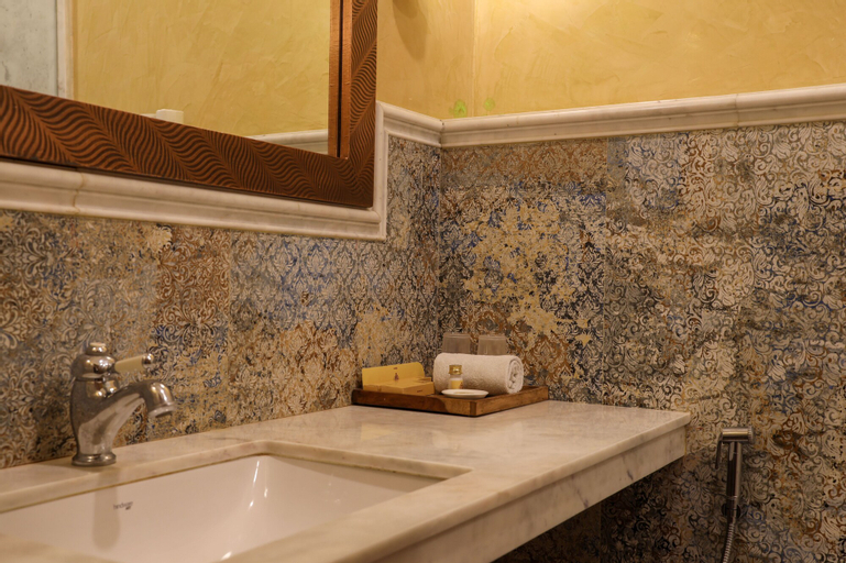 Bathroom 7