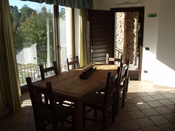 Dining Room 6