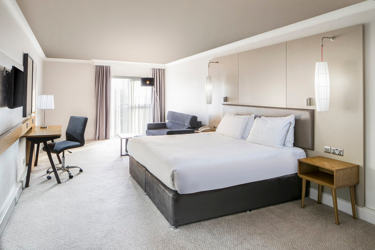 Bedroom 3, Crowne Plaza PLYMOUTH by IHG, Plymouth
