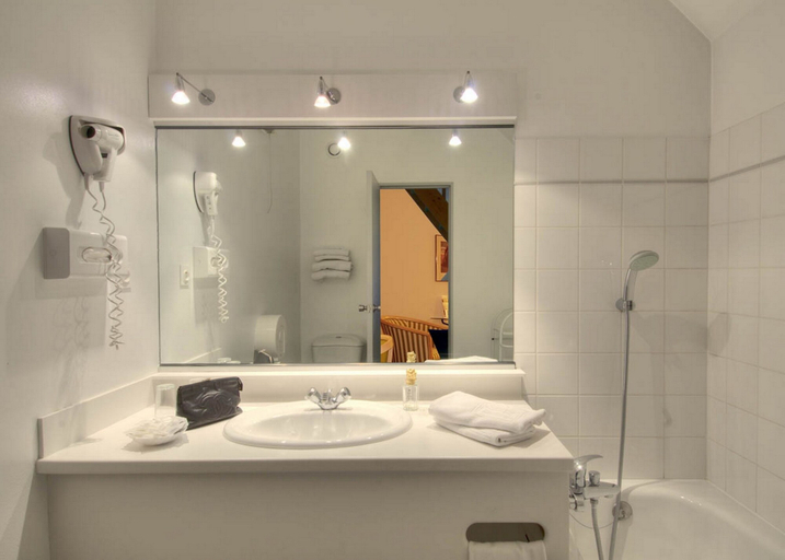 Bathroom 5, Les Jardins d'Adalric, Bas-Rhin