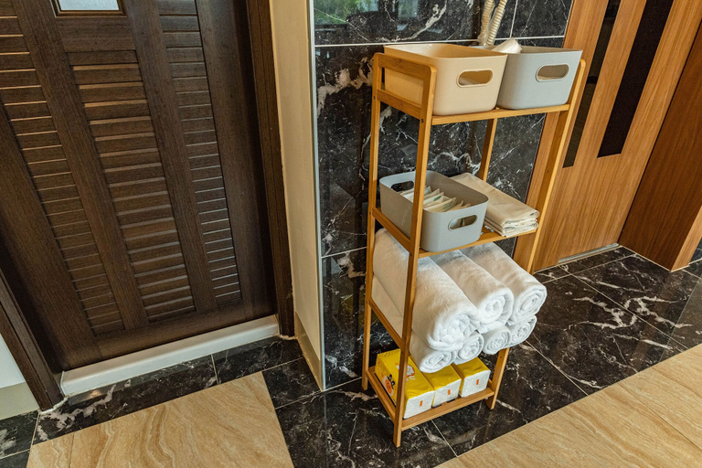 Bathroom 4, Memories, Hualien