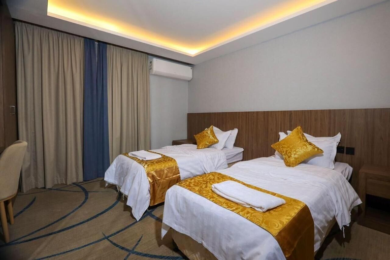 Bedroom 4, Howard Johnson by Wyndham Riyadh Al Nasiriyah, Riyadh