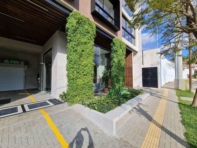 Exterior & Views 2, BEE Suites San Jose - Escalante, San José
