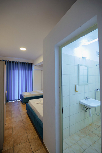 Bathroom 3, Hotel Mema, Vlorës