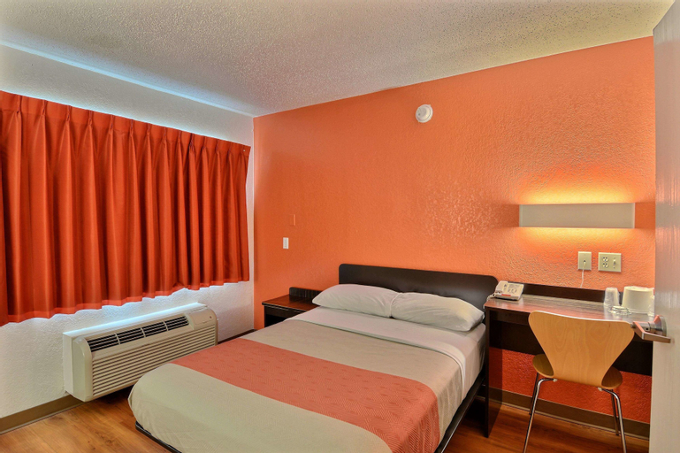 Bedroom 10