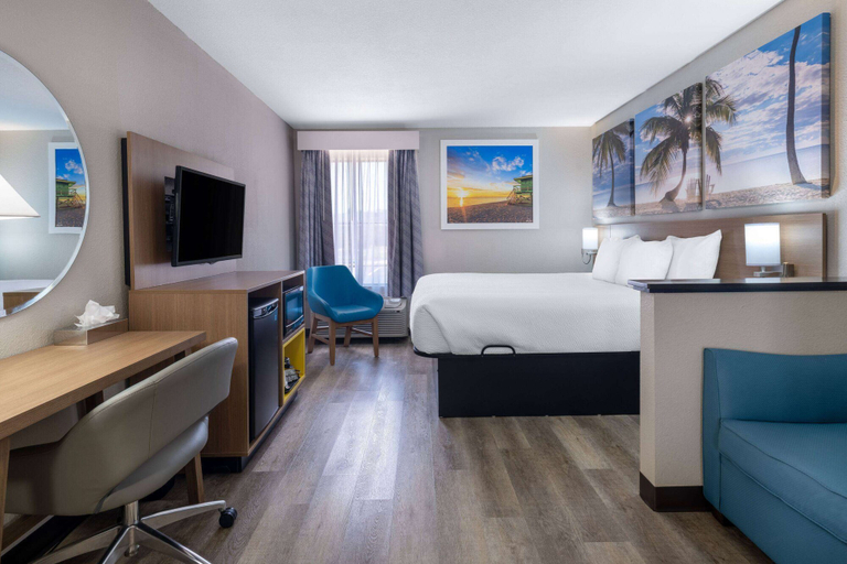 Others 5, Days Inn & Suites by Wyndham Commerce, Banks