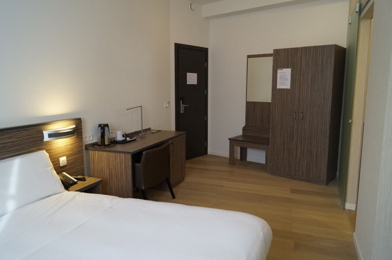 Bedroom 3, Hotel Taormina Brussels Airport, Vlaams Brabant