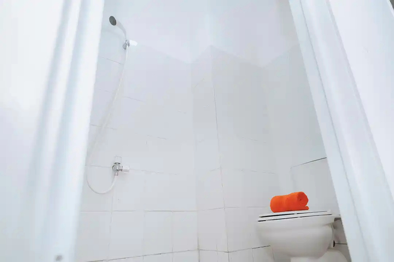 Bathroom 4