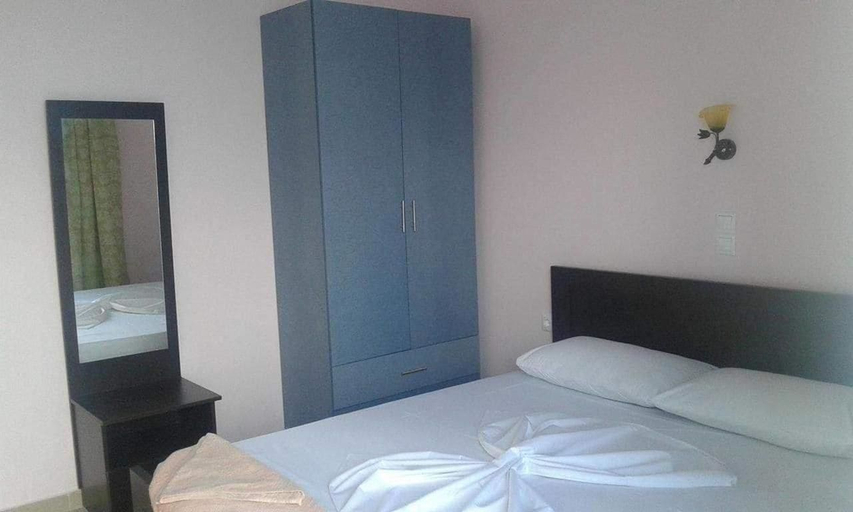 Bedroom 4, Kalemi's Beachside Hotel, Sarandës